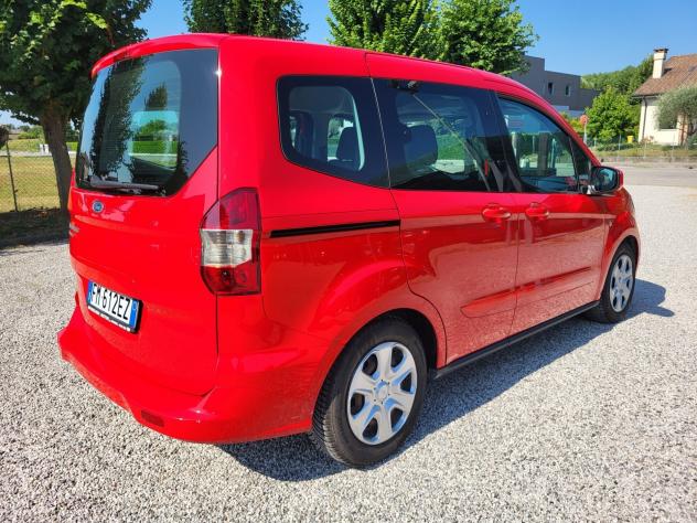 Ford Tourneo Courier 1.5 TDCI 75 CV Sport - Foto 5