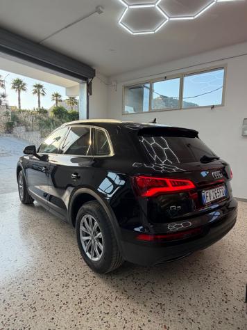 Audi Q5 35 TDI quattro S tronic Business Sport 2019 - Foto 2