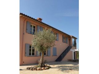 Villa in affitto a Cascina