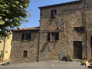 Quadrilocale in affitto a Guardistallo