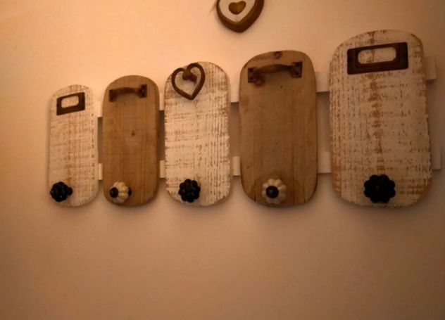 Appendiabiti da parete in legno - Foto 2