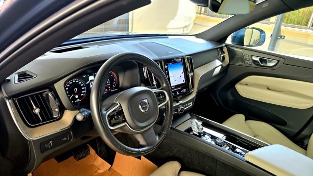 VOLVO XC60 B5 2.0 AWD ISCRIPTION MHEV 235cv STUPENDA - Foto 6