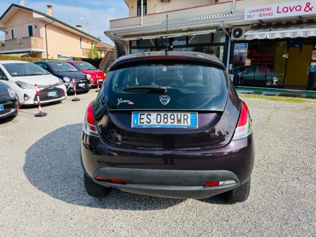 Lancia Ypsilon 0.9 TwinAir 85 CV 5 porte Metano Ecochic Elefantino - Foto 6