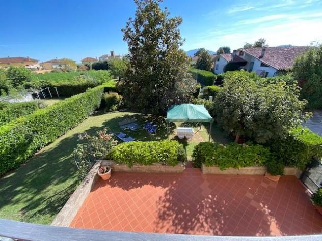 Villa in vendita a Marlia - Capannori 300 mq Rif: 1090420 - Foto 2