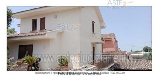 IMMOBILI-IMMOBILE RESIDENZIALE-Via Australia 21