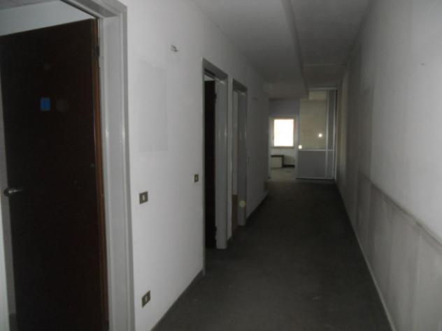Immobile di 495 m² con più di 5 locali in vendita a Pero - Foto 5