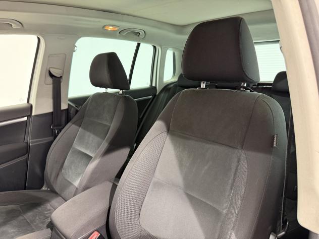 Volkswagen Tiguan Tiguan 2.0 tdi bm Sport&Style+ 140cv ** TETTO PANORAMICO ** - Foto 7