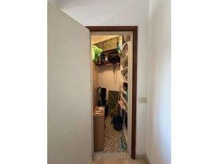 NUMIDIO QUADRATO TRILOCALE ARREDATO CON BALCONE