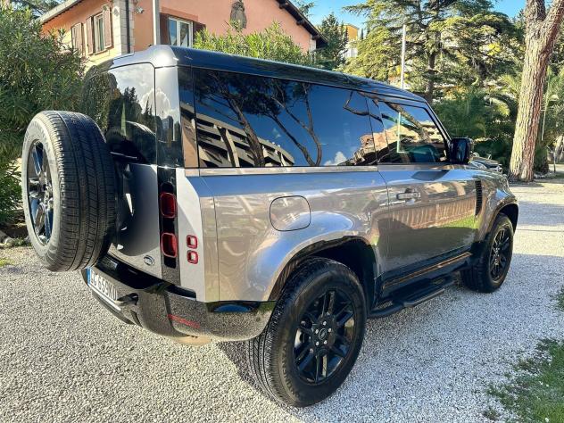 Land Rover Defender 90 3.0D I6 200 CV AWD Auto S DYNAMIC TETTO 6 POSTI GANCIO TRAINO - Foto 4