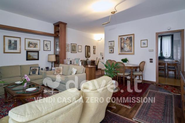 Villa di 187 m² con 5 locali e box auto in vendita a Biassono - Foto 3