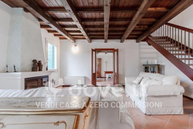 Casa indipendente di 300 m² con più di 5 locali e box auto in vendita a Canaro - Foto 5