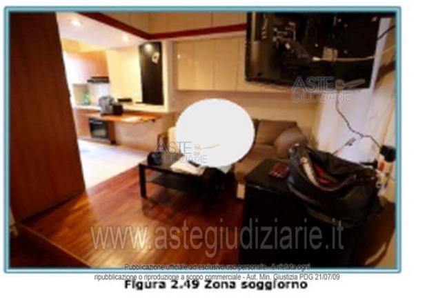 IMMOBILI-IMMOBILE RESIDENZIALE-Piazza Mercato, 45, 80133 Napoli NA, Italia