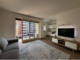 Appartamento di 56 m² con 2 locali e box auto in affitto a Milano