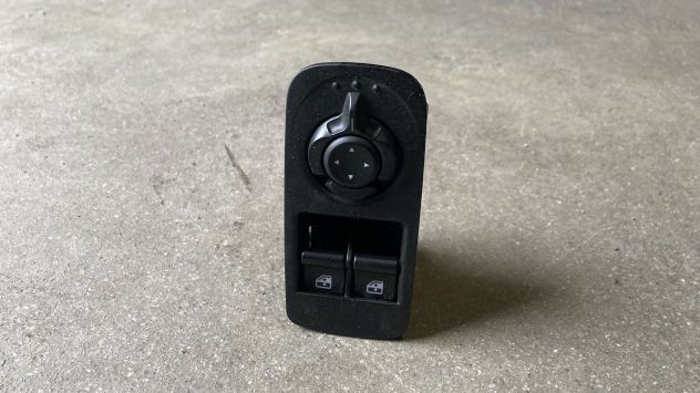 Pulsantiera alzacristallo SX Alfa Romeo Mito del 2018 (0156851700)