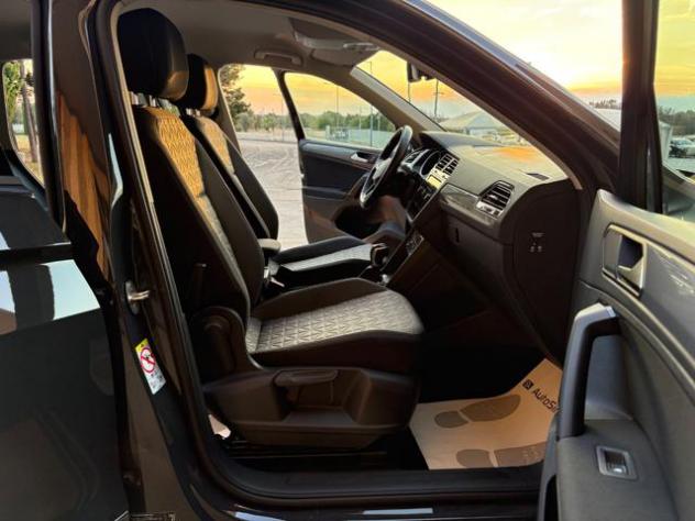 VOLKSWAGEN Tiguan 2.0 TDI 150 CV SCR DSG Life rif. 24072959 - Foto 9
