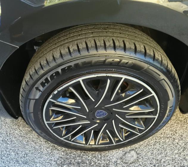 Lancia Ypsilon 1.2 69 CV 5 porte S&S Gold - Foto 7