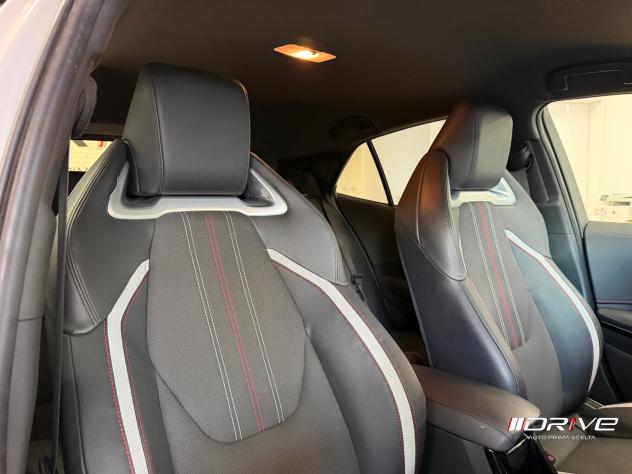 TOYOTA Corolla (2018--) Corolla 2.0 Hybrid Lounge - Foto 9