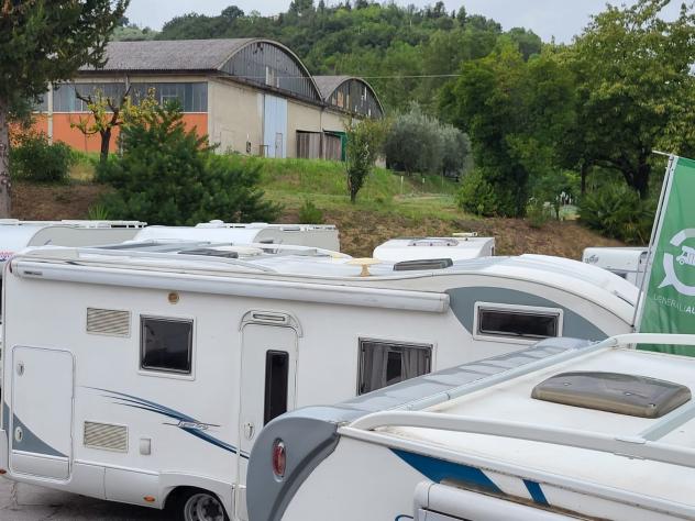 CAMPER RIMOR FORD MANSARDATO 7 POSTI DOPPIA DINETTE LETTI CASTELLO CLIMATIZZATORE GARAGE GENERALI USATO - Foto 5