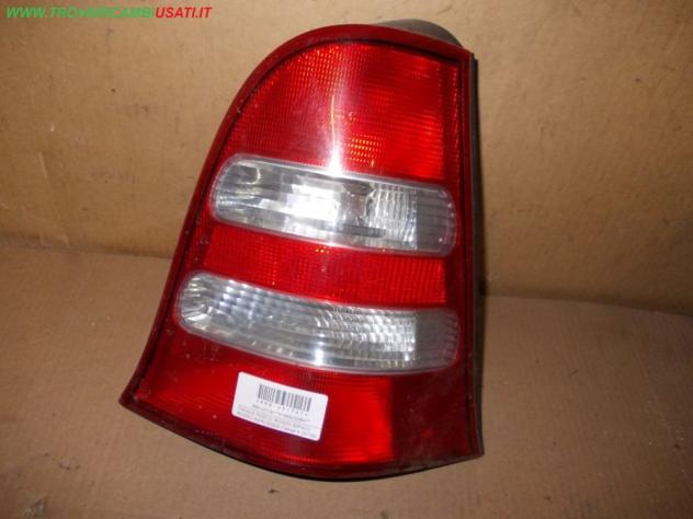 FANALE POST.D. ROSSO BIANCO ROSSO MERCEDES Classe A (W168)  Parti elettriche  Fanaleria  Fanali  Fanale post. sx. MERCEDES - Classe A - 01-05-2001 - 0