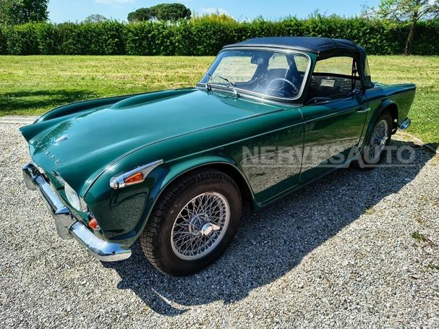 Triumph TR4 IRS Verde inglese | 1966 ASI Guida sinistra 2138 cc Ducati Bologna