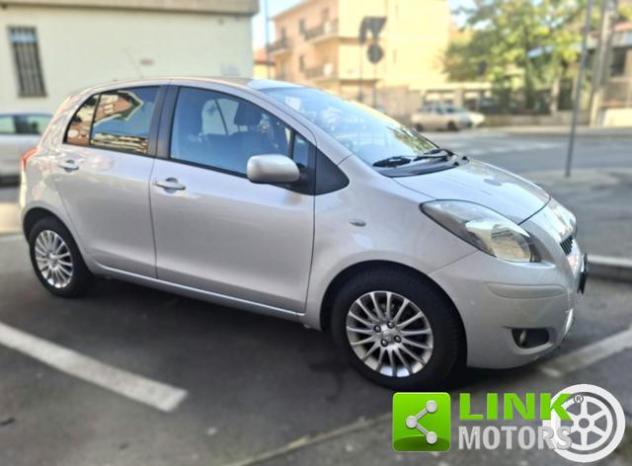 TOYOTA Yaris 1.3 5porte M-MT Sol CAMBIO AUTOMATICO rif. 24194025 - Foto 3