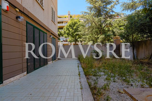 TORRINO NORD TRILOCALE 78 MQ CON GIARDINO OTTIME CONDIZIONI - Foto 9