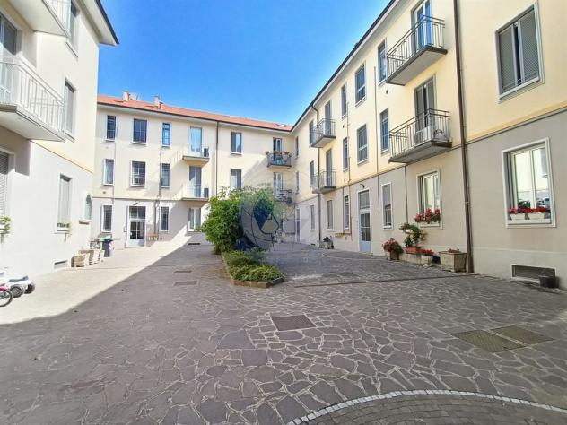 Monza Centro Bilocale mansardato con terrazzo NON ARREDATO - Foto 18