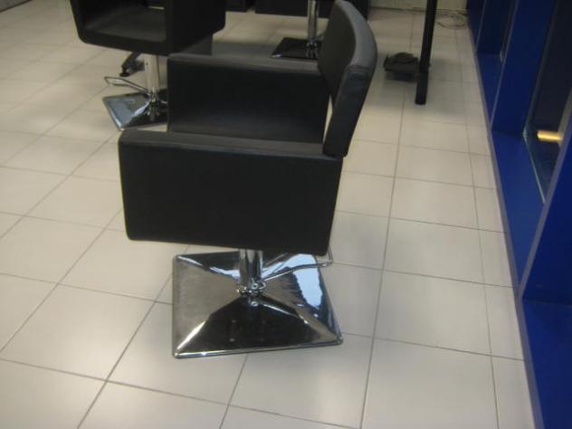 ESTETICA N.2 POLTRONE PARRUCCHIERE IN PELLE rif. 4745139 - Foto 6