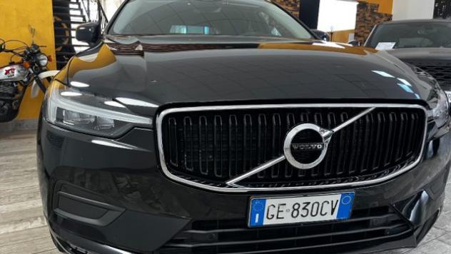 VOLVO XC60 B4 (d) AWD Geartronic Momentum rif. 24093370 - Foto 2