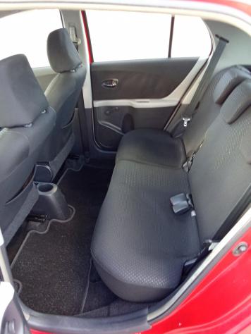 Toyota Yaris 1.0 5 porte Sol - Foto 6