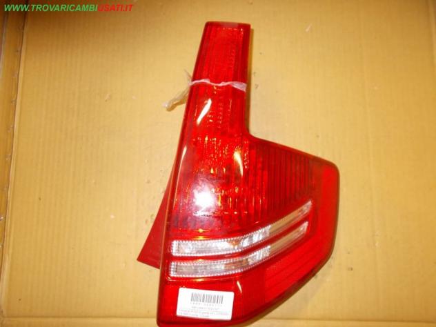 FANALE POST.D.(parte inf.) CITROEN C4 (B5) 5 porte / Coupe'  Parti elettriche  Fanaleria  Fanali  Fanale post. sx. CITROEN - C4 5 porte / Coupe - 01-0
