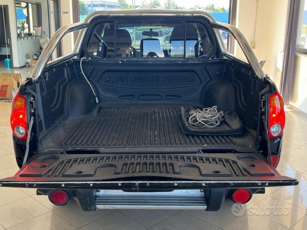 Mitsubishi L200 Double Cab - Foto 5
