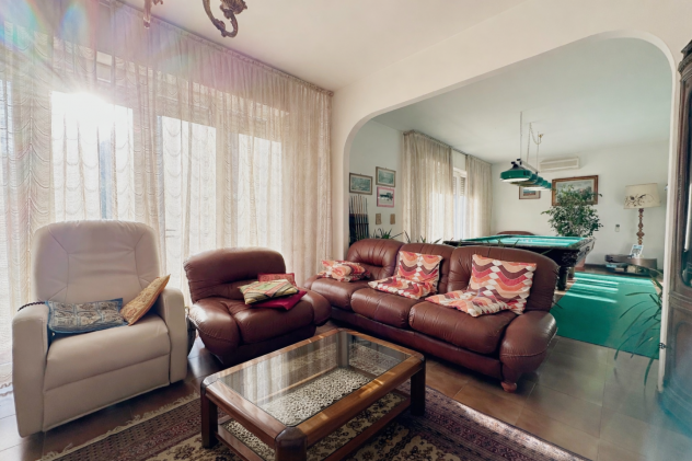 casa indipendente in vendita a Pescia