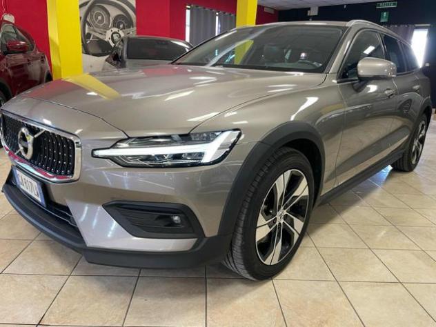 VOLVO V60 Cross Country D4 AWD Geartronic *led/telecam/pelle* rif. 24037135 - Foto 2