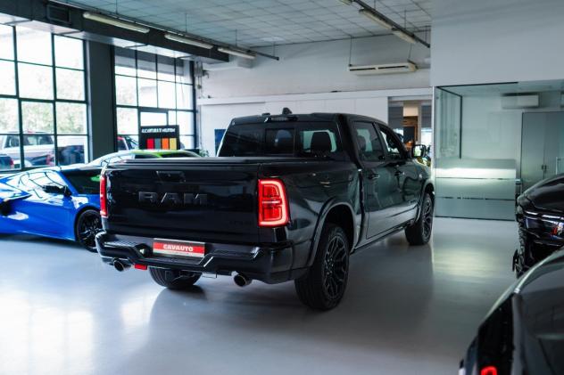 RAM 1500 LIMITED NIGHT EDITION 5.7L V8 398CV E- Torque - Foto 5