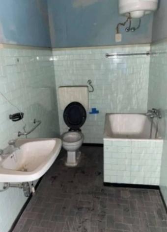 Immobile in asta di 940 m², box auto in vendita a Tortona - Foto 2