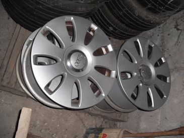 Cerchi lega 16" originali AUDI - Foto 2