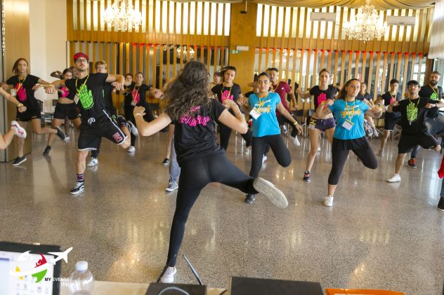Animatori x Miniclub-Juniorclub-Teatro-Stag.Estiva Invernale 2026 anche 1 Esper. - Foto 4