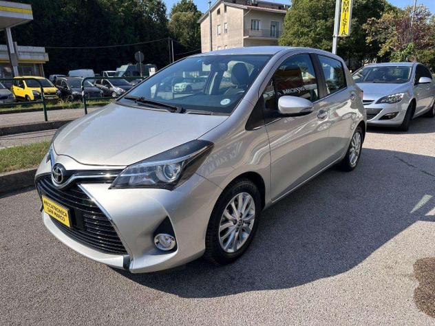 Toyota Yaris 1.4 d-4d Lounge 5p - Foto 3