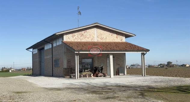 SAN GIORGIO (CAPC78): Capannone uso agricolo con annesso terreno agricolo.
