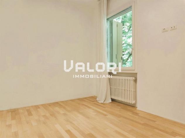 INCANTEVOLE TERRA-CIELO RISTRUTTURATA CON CORTE PRIVATA E GARAGE - Foto 16