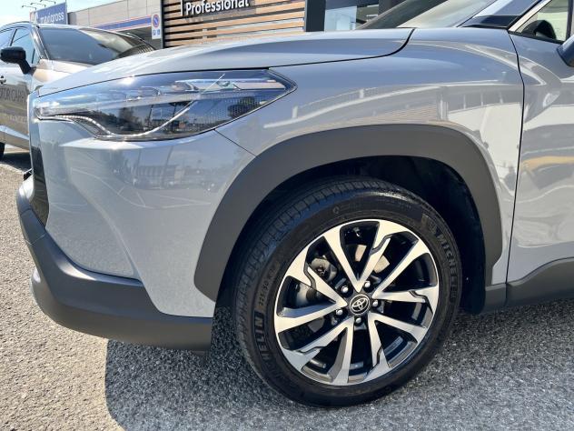 Toyota Corolla Cross 2.0H (197 CV) E-CVT Trend 4WD - Foto 6