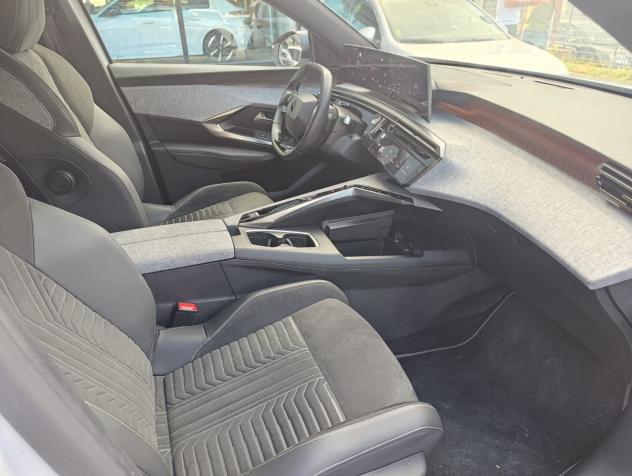 Peugeot 5008 Hybrid 145 e-DCS6 GT - Foto 5