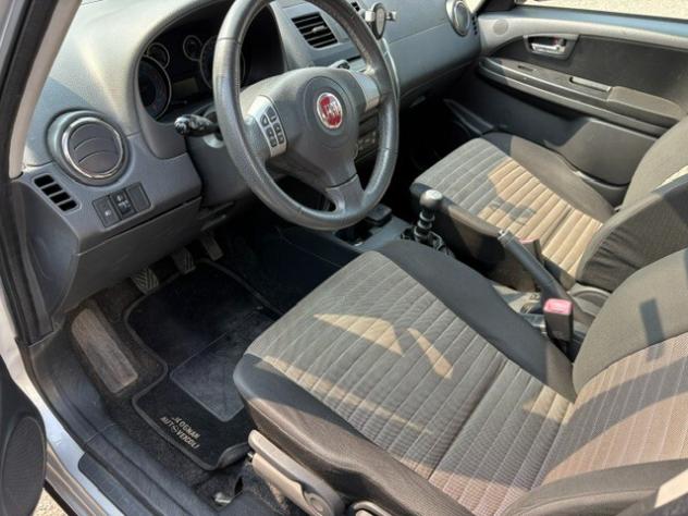Fiat Sedici 2.0 MJT 16V DPF 4x4 Emotion - Foto 4
