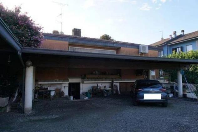 Immobile in asta di 203 m², box auto doppio in vendita a Borgomanero - Foto 3
