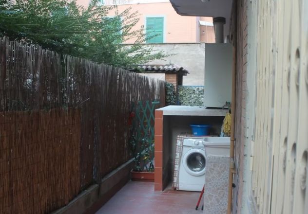 CENTOCELLE MONOLOCALE CON GIARDINO - Foto 3