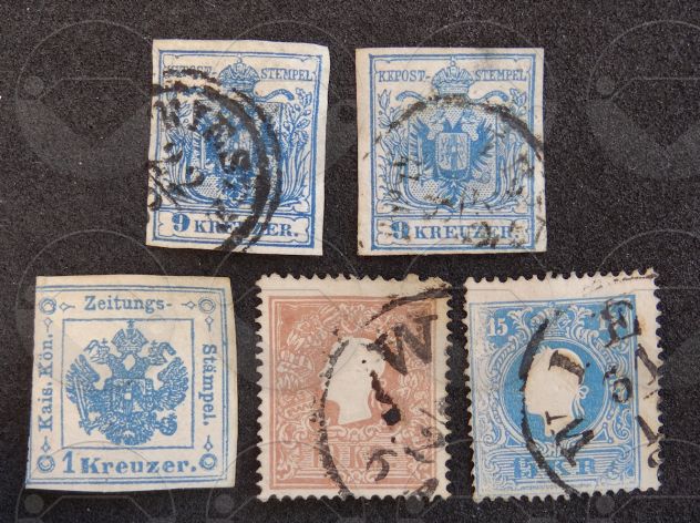 AUSTRIA 1850-1899 Lotto di 32 francobolli