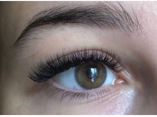 Massaggi - benessere Bergamo - extension ciglia e laminazione Tel:3475965974