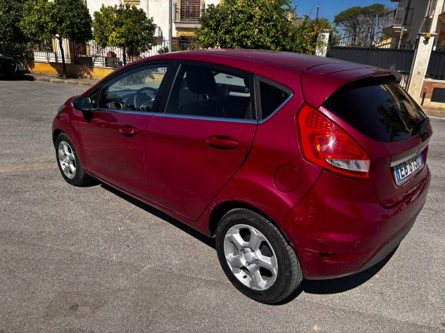Ford Fiesta 1.4 LPG Titanium - Foto 2