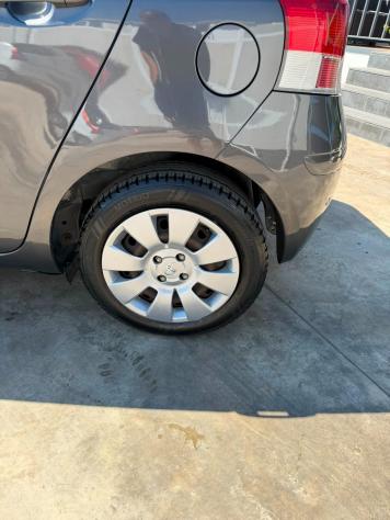 Toyota Yaris 1.0 5 porte Sol - Foto 6